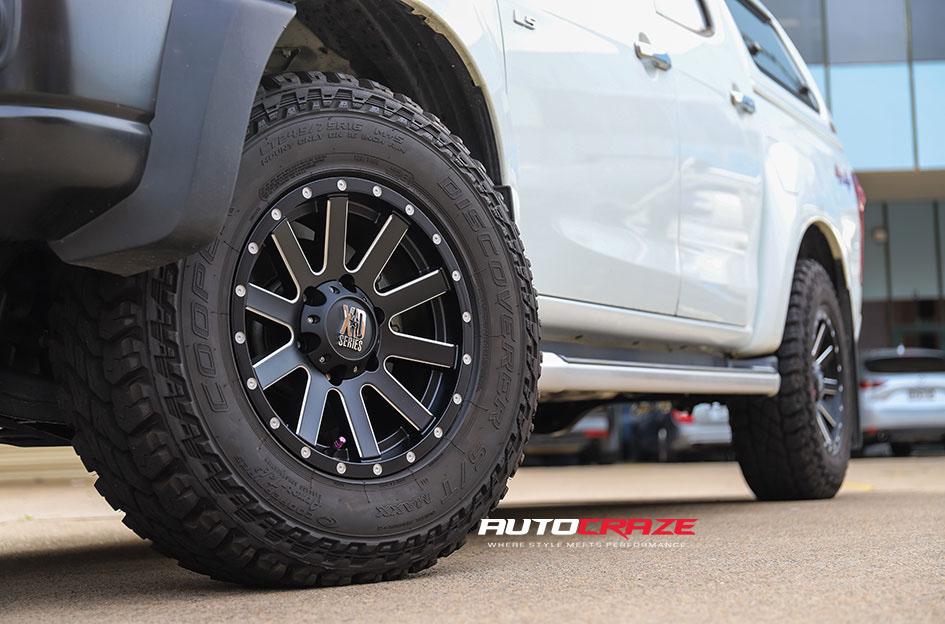 ISUZU DMAX HEIST SATIN BLACK MILLED